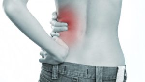 Болит левая почка и отдает в ногу