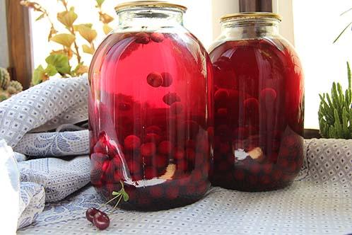 компот из кизила