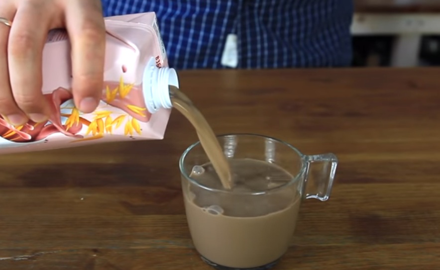 Безлактозное молоко что это такое, польза и вред: альтернатива молочной классике, чем отличается от обычного молока