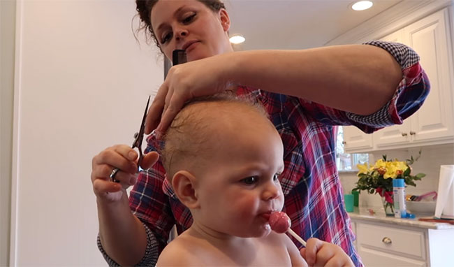 Первая стрижка малыша