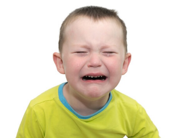 Ребенок плачет