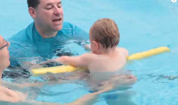 Учим ребенка плавать