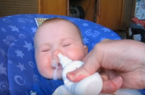 Вытягиваем сопли у ребенка
