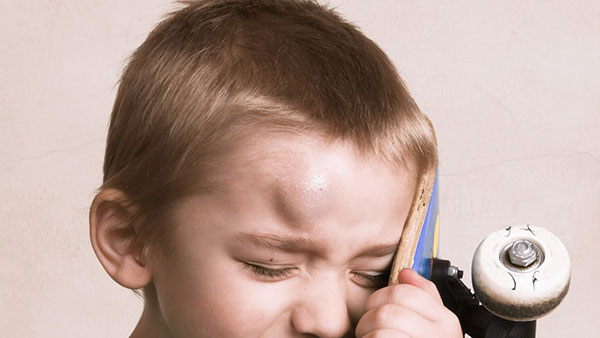 У ребенка шишка на голове