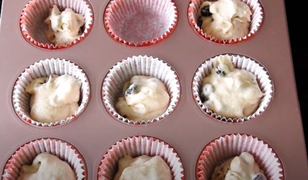 Тесто в формочках