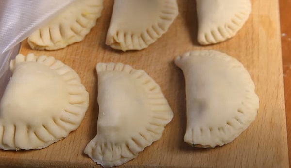 Слепленные вареники