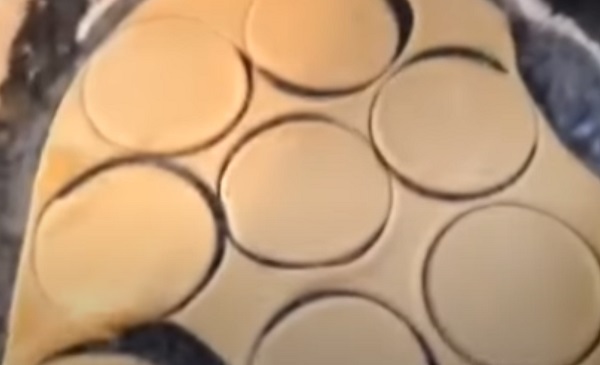 Вырезание кружочков