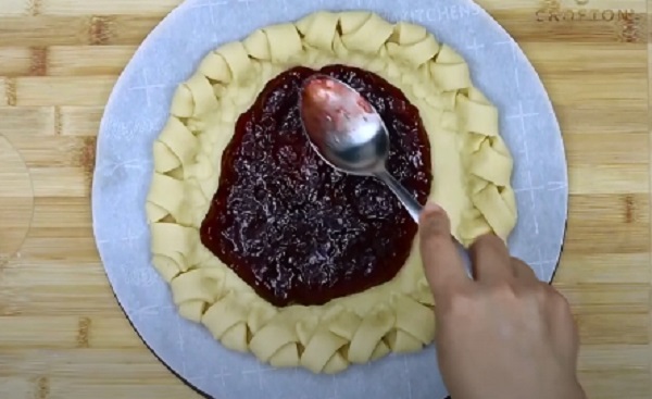 Выкладывание варенья