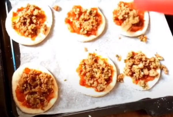 Выкладывание фарша