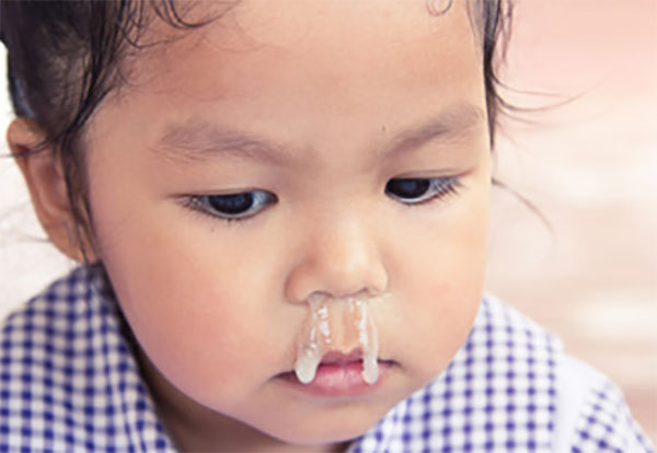 У ребенка текут сопли