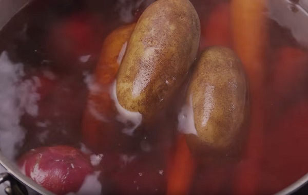 Добавление картофеля