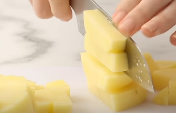 Нарезание картофеля