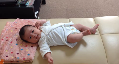 Месячный ребенок. Фото1