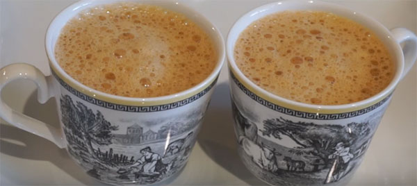 Черный чай с молоком