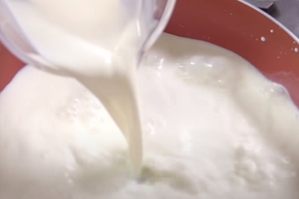 Добавление молока