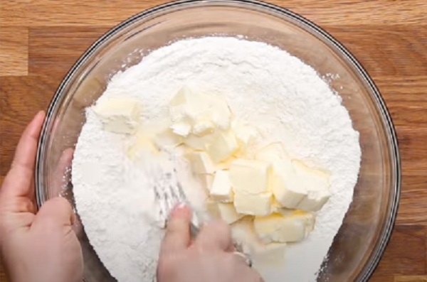 Разминание сливочного масла