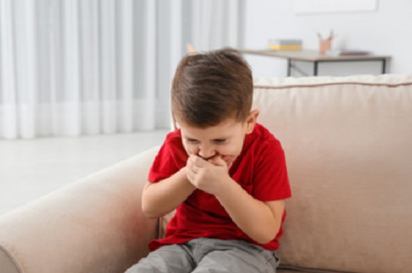 Мальчика тошнит
