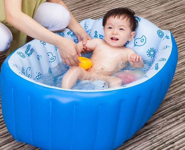 Надувная ванночка
