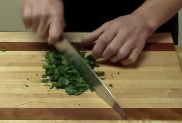 Измельченная петрушка