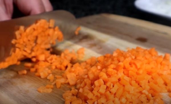 Нарезание моркови