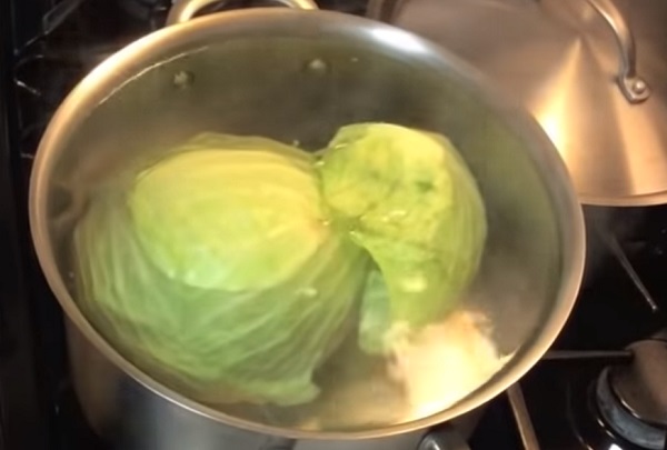 Капуста в кастрюле