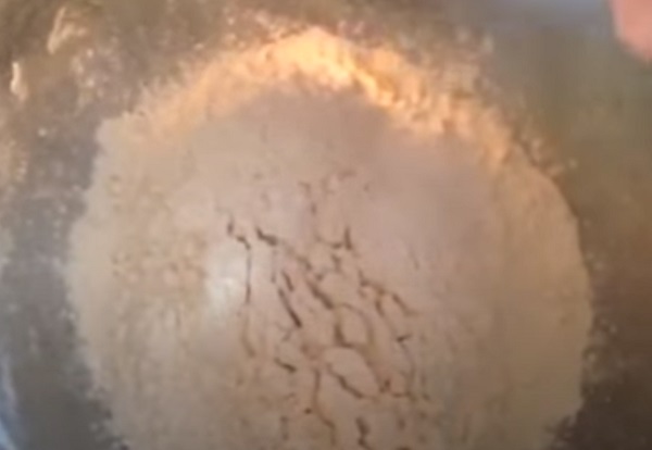Мука с солью
