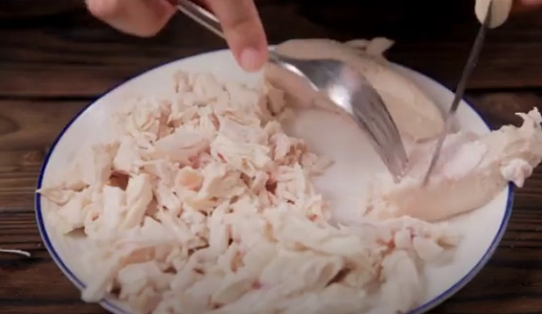 Разбор курицы на волокна