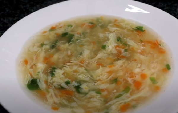 Готовый куриный суп