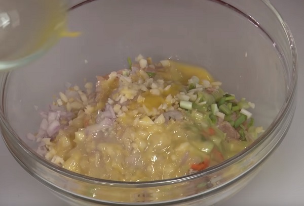 Добавление яйца