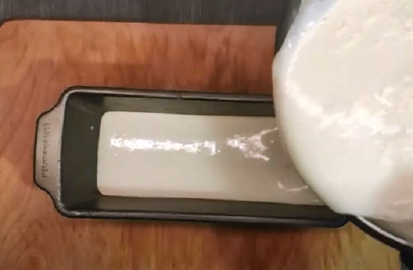 Переливание в форму