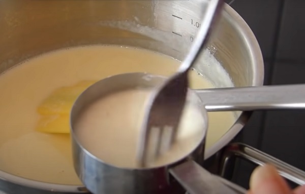 Добавление растворенной кукурузной муки