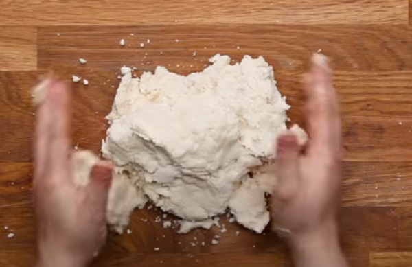 Вымешивание теста