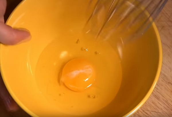 Разбитое яйцо