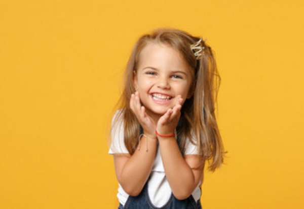 Счастливая девочка