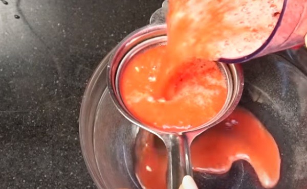 Процеживание через ситечко