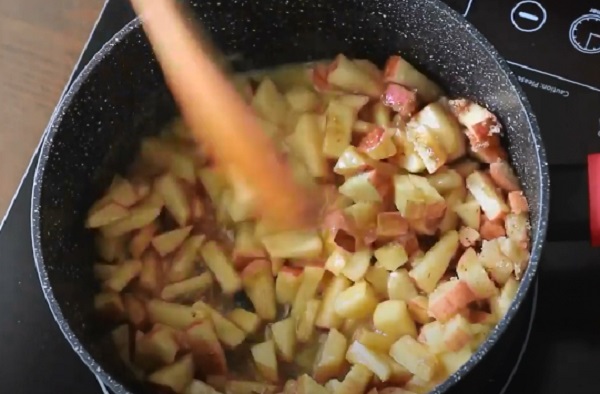 Карамелизованные яблоки