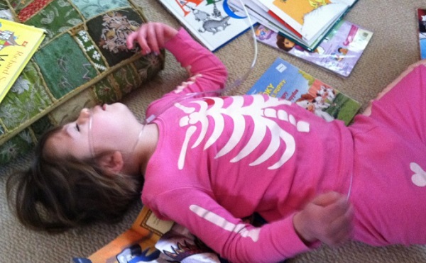 Девочка с судорогами