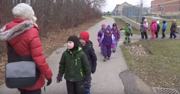 Прогулки с воспитателем