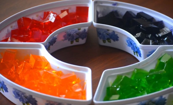 Желе, нарезанные кубиками