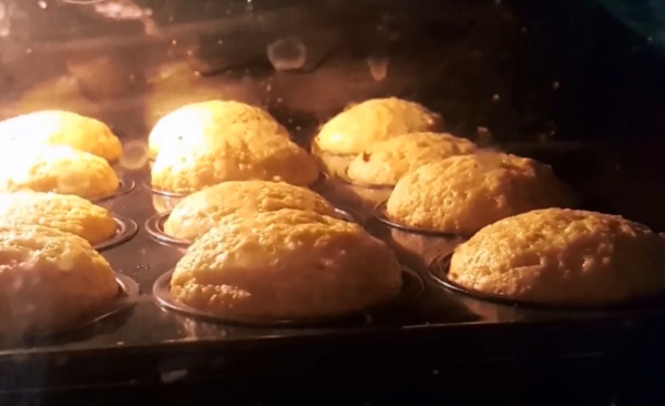 Кексы в духовке