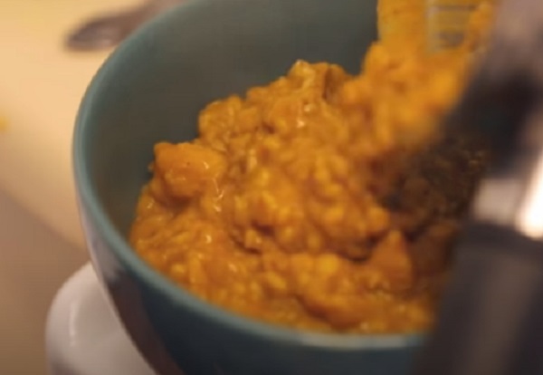 Готовая овсяная каша с тыквой