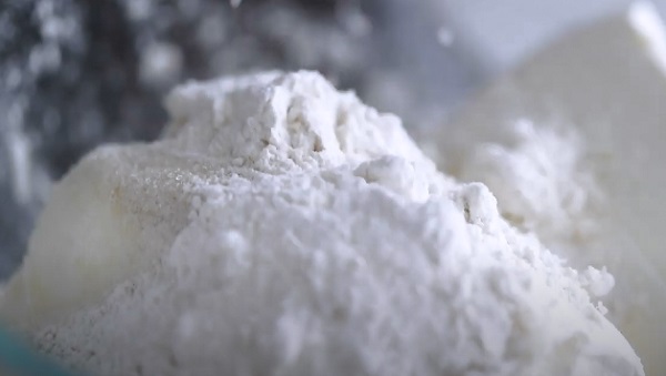 Добавление муки