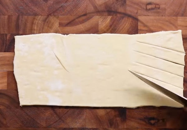 Надрезы на тесте