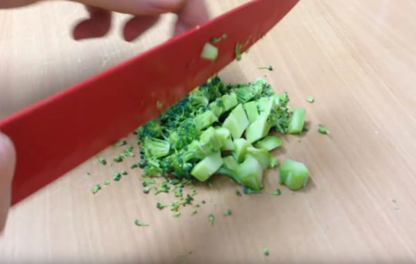 Нарезание брокколи