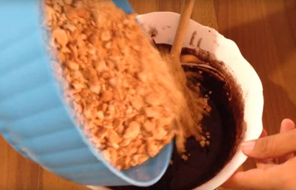 Всыпание печенья