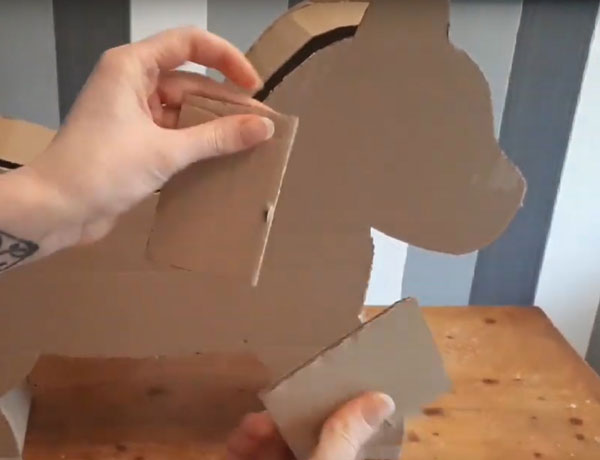 Два кусочка картона