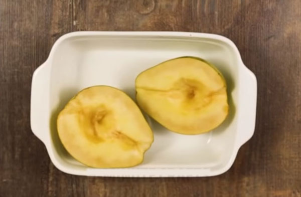 Половинки груши в форме