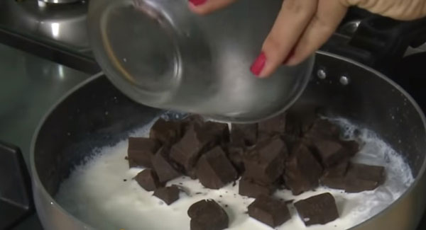 Добавление шоколада