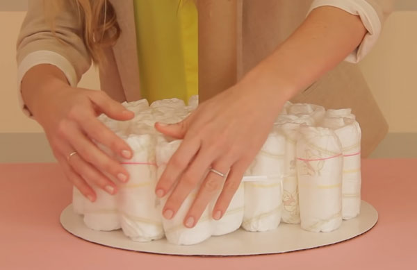 Доставляются подгузники на первый этаж торта