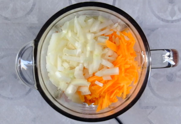 Лук добавлен в блендер